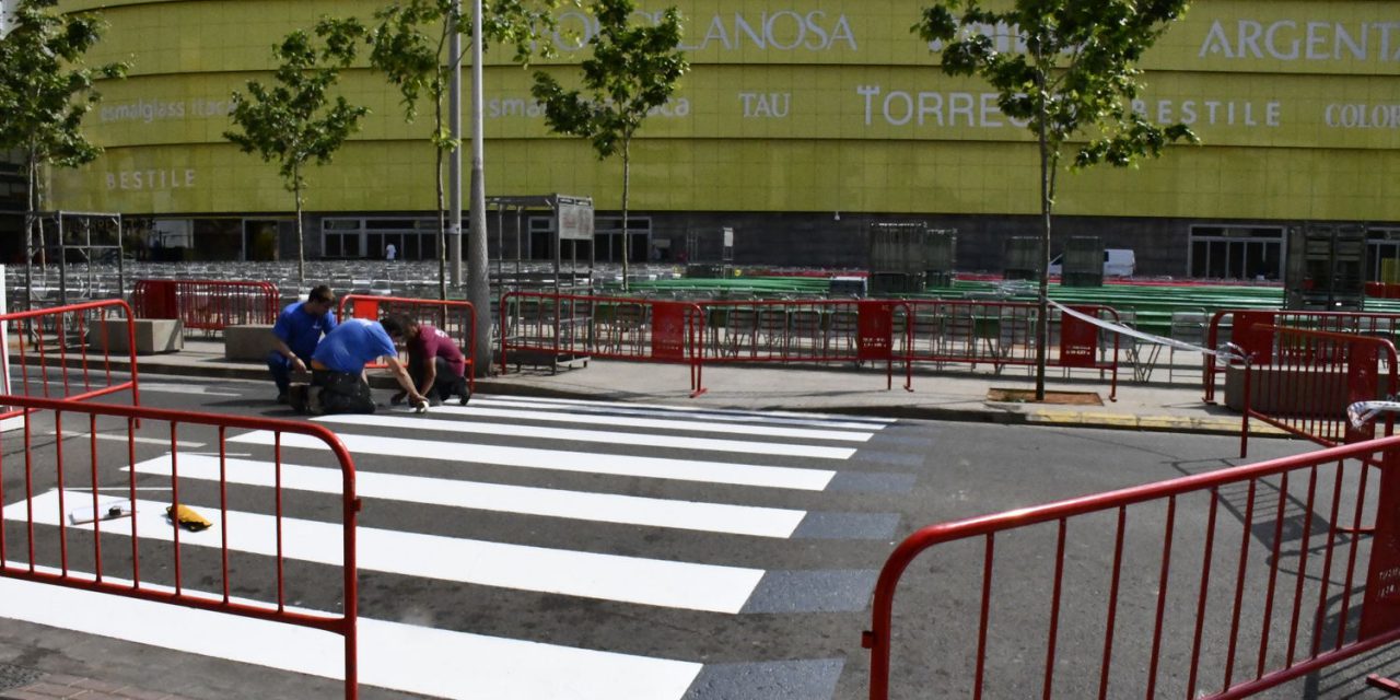 La plaça del Llaurador estrena el primer pas de vianants en 3D