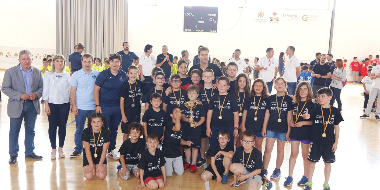 El Campionat Multiesport de Vila-real tanca la setena edició amb el lliurament de trofeus als 800 escolars participants en la campanya