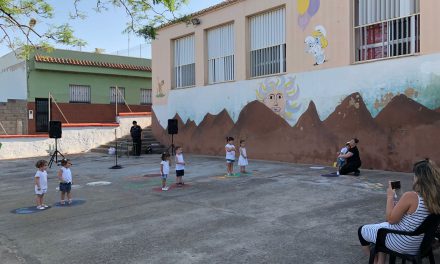 Fi de curs i piscina en la ludoteca de La Llosa