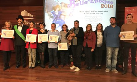 Benicàssim viu la segona Gala Belle Époque amb l’entrega de premis als guanyadors dels concursos de l’esdeveniment