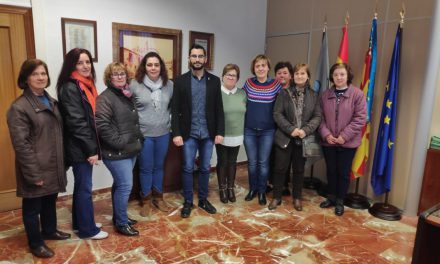 L´ajuntament mostra el seu suport a les treballadores de neteja dels instituts de l’Alcora i l’Escal