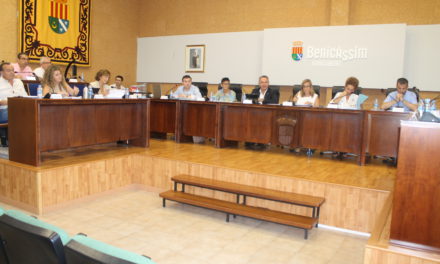 El ple de Benicàssim aprova la gestió indirecta del servei domiciliari d’aigua potable