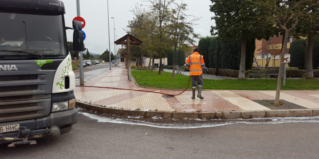 El municipi intensifica la neteja i desinfecció dels carrers