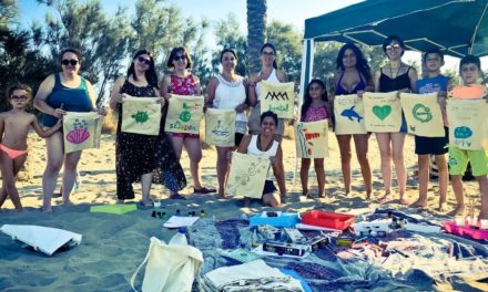 Celebrem amb la Natura ha organitzat una jornada de neteja a la platja del Serradal