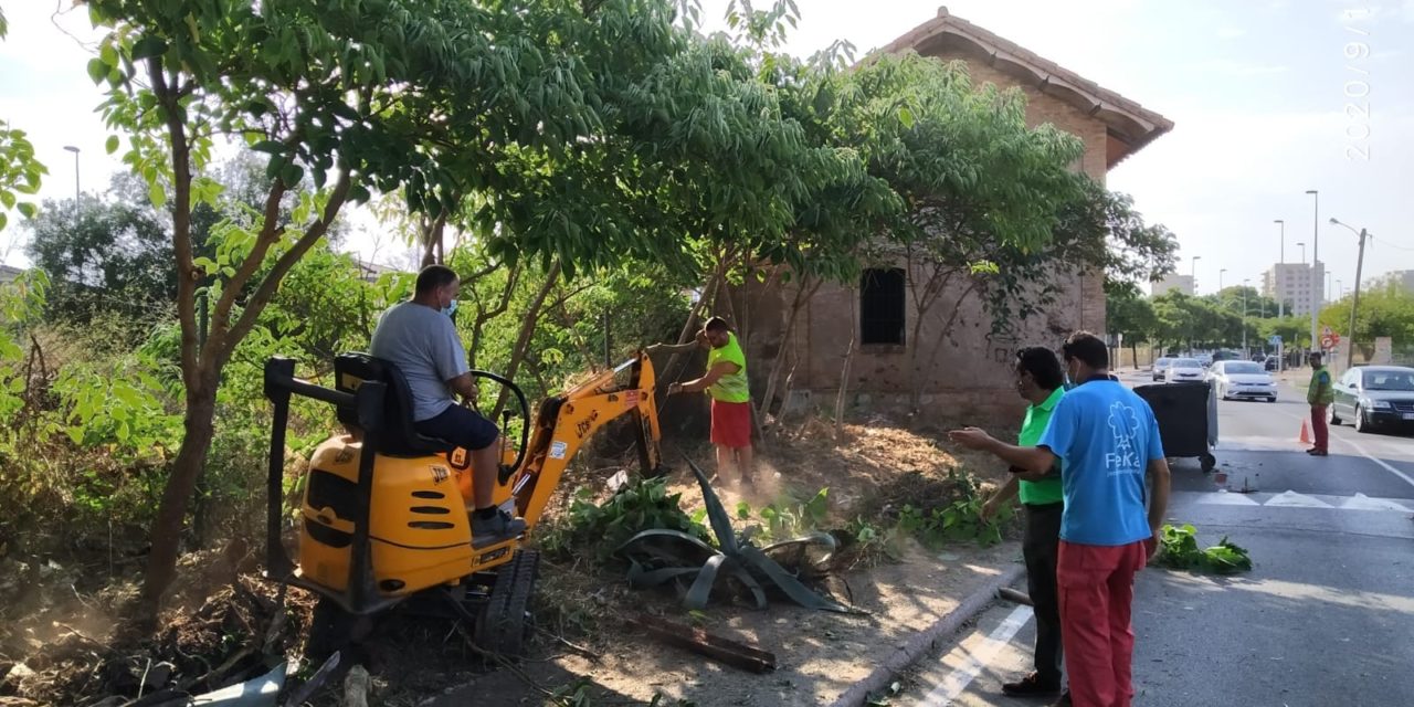 Benicàssim posa en valor l’entorn de l’antiga casella del guardabarreres de Frares