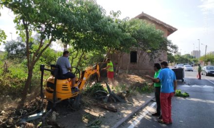 Benicàssim posa en valor l’entorn de l’antiga casella del guardabarreres de Frares