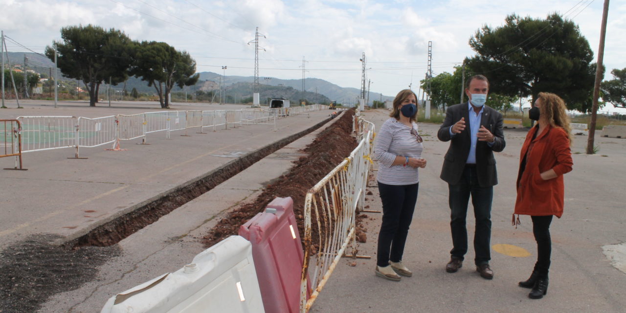 Benicàssim inicia les obres de soterrament de les línies d’alta tensió en el recinte de festivals