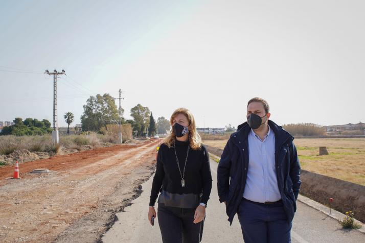 Castelló avança en la reforma del Camí la Ratlla amb la zona per als vianants i la millora del carril bici