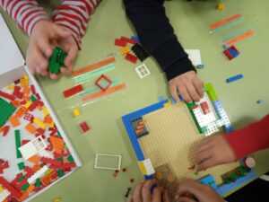 Els centres escolars s’impliquen en el projecte “Construeix valors”