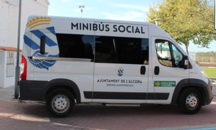 L’Alcora amplia l’horari i les prestacions del minibús social