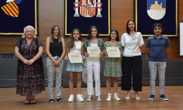 Orpesa premia el rendiment acadèmic d’estudiants del Deàn Martí i La Mediterrània