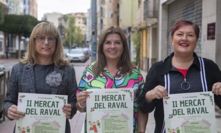 La plaça Illes Columbretes acull el II Mercat del Raval