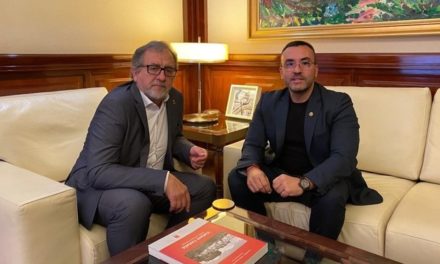 Benlloch i Martí tanquen un acord per a ‘salvar’ la rehabilitació de l’Alberg de Vila-real amb un nou conveni en 2023