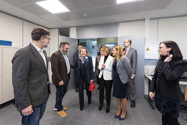 La vicepresidenta Nadia Calviño visita Espaitec per a conéixer el principal «hub» tecnològic i d’innovació de Castelló i l’estratègia de l’UJI en la captació de fons europeus Next Generation