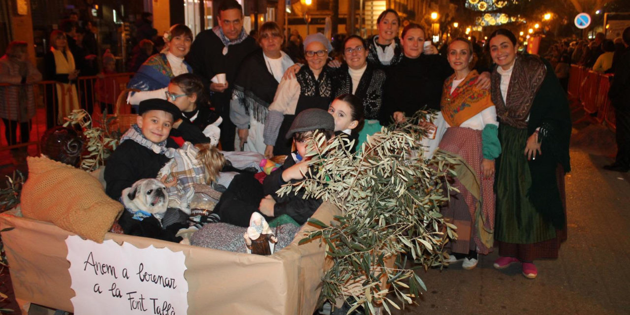 Benicàssim reparteix 23.000 ‘coquetes’ en la nit prèvia al dia del patró