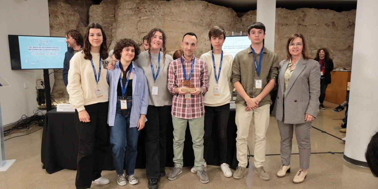 L’equip de l’IES Almenara queda subcampió de la Lliga de Debat de Secundària i Batxillerat de la Xarxa Vives