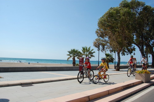 26 quilòmetres de Carril Bici, l’aposta de Benicàssim per la sostenibilitat, la vida sana i gaudir de fantàstiques vistes