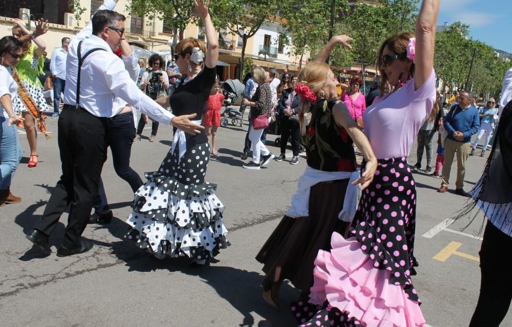 Tot preparat perquè l’ambient flamenc, art i compàs inunden tots els carrers de Benicàssim