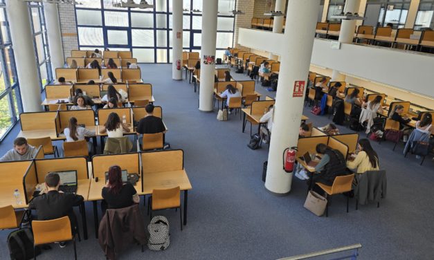 La Biblioteca de l’UJI obri les 24 hores durant el període d’exàmens