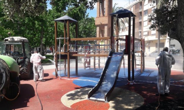 Almassora desinfecta tots els parcs infantils per a la seua obertura
