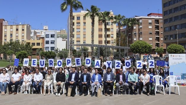 Vila-real defén la mediació i la col·laboració entre països per a la construcció d’una Europa forta, unida i en pau