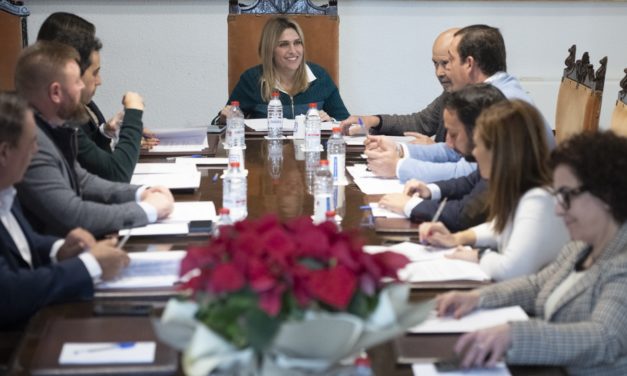 Barrachina avança en la defensa del sector primari i inicia el tràmit perquè els vins de Castelló tinguen reconeixement a nivell europeu