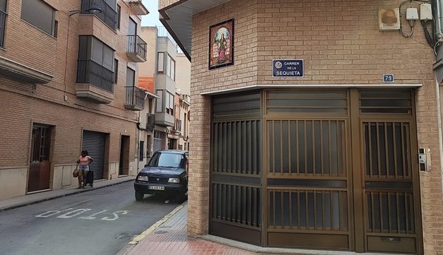 Vila-real materialitza el canvi de nom del carrer d’Aviador Franco a carrer de la Sequieta