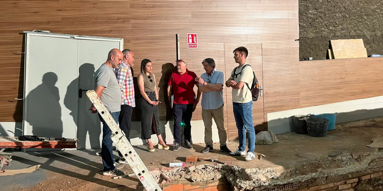 L’Ajuntament de la Vall d’Uixó construeix un nou escenari accessible al Teatre Municipal Carmen Tur