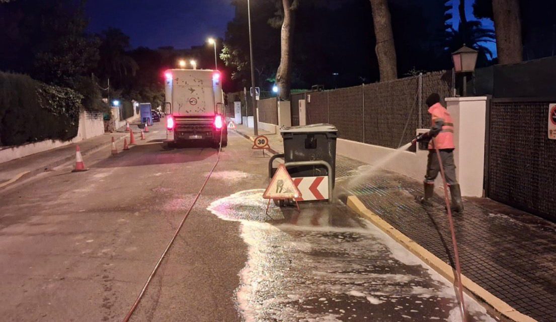 Benicàssim posa en marxa un pla intensiu de neteja viària en tot el terme municipal