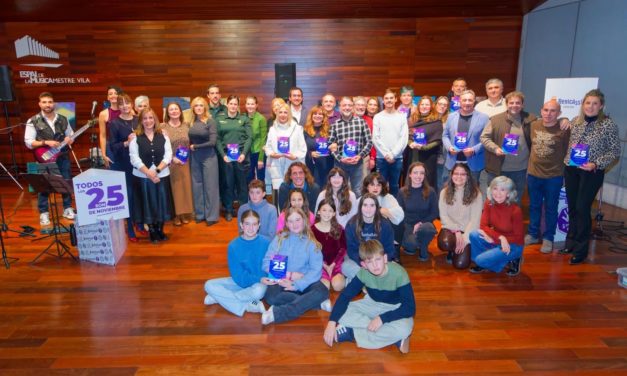 Benicàssim ret homenatge a les entitats i persones col·laboradores de la campanya ‘Tots els 25 són 25 de novembre’