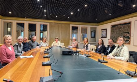 Benicàssim aferma el seu agermanament amb la ciutat francesa d’Évian-els-Bains
