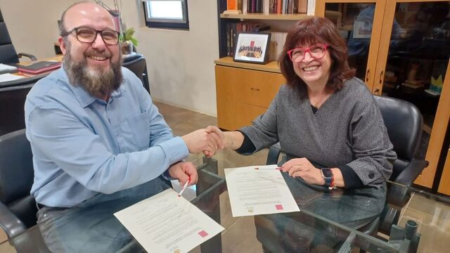 Vila-real referma el seu compromís amb la divulgació i defensa de la llengua amb la pròrroga del conveni amb l’AVL