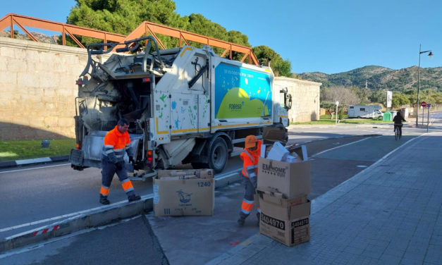 Benicàssim amplia el servei de recollida de cartó comercial porta a porta en comerços, col·legis i dependències públiques