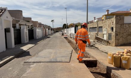 Benicàssim comença la millora de la xarxa de pluvials al carrer Vicent Fuentes i Ramón per a alleujar la sobrecàrrega davant pluges intenses