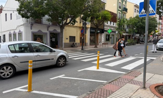 Benicàssim reforça la seguretat viària amb la instal·lació de captafars solars en passos de vianants