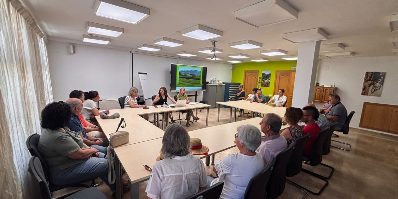El Club de Producte Castelló Ruta de Sabor reforça el seu model de gestió i bones pràctiques amb un viatge de benchmarking a la comarca del Matarranya