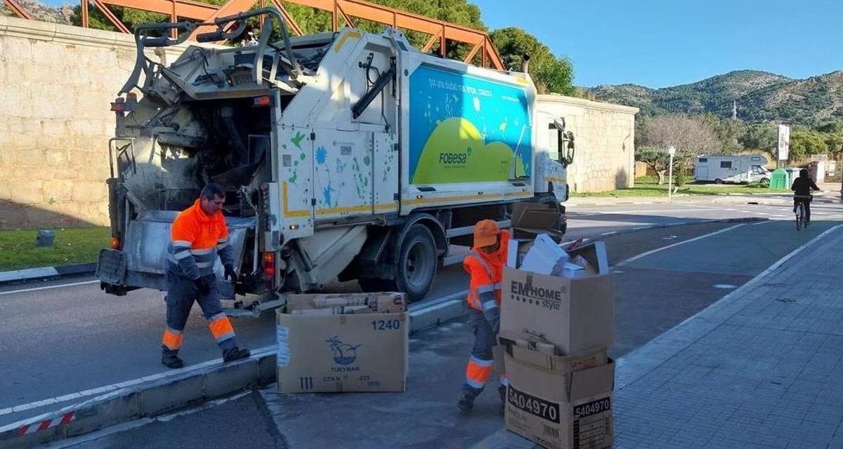 Benicàssim aconseguix els 116 negocis adherits al servei d’arreplegada porta a porta de cartó comercial